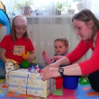 A jde se rozbalovat, d�re�ky u� tu na m� �ekaj�.
